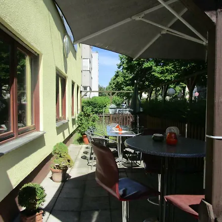 Kryom's 108 Berlijn
